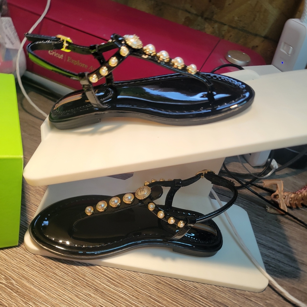 Sam Edelman New In Box Elegant Black Sandals GiGi Pearl Black Patent Size 11‎